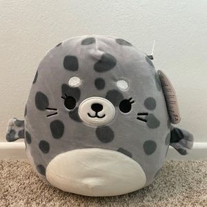 BNWT 8” Isis the seal Squishmallow